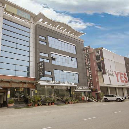 Hotel Delhi 37 By Star Group Near Delhi Airport 뉴델리 외부 사진