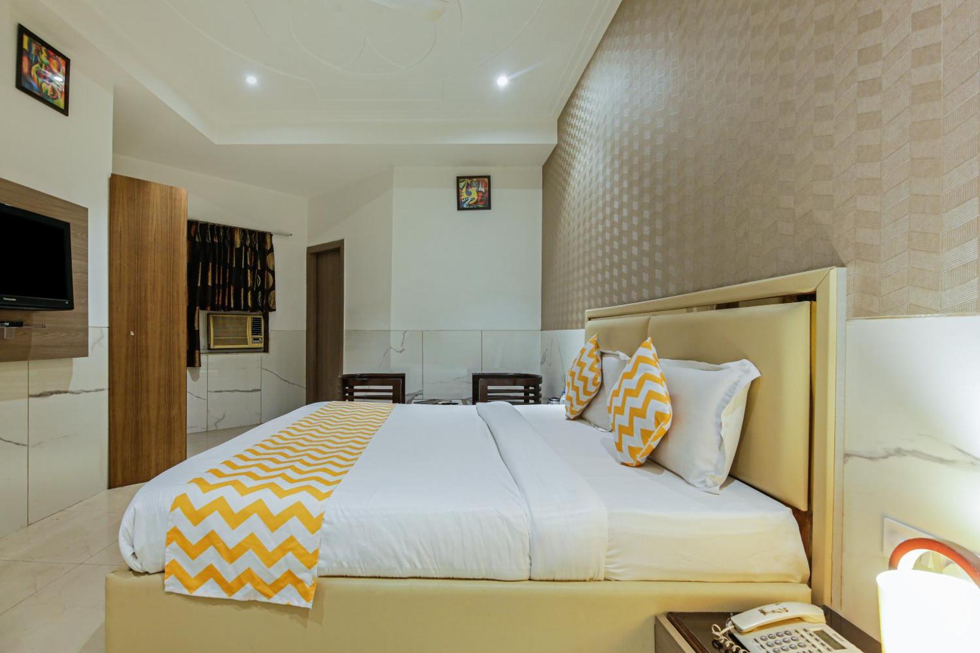 Hotel Delhi 37 By Star Group Near Delhi Airport 뉴델리 외부 사진