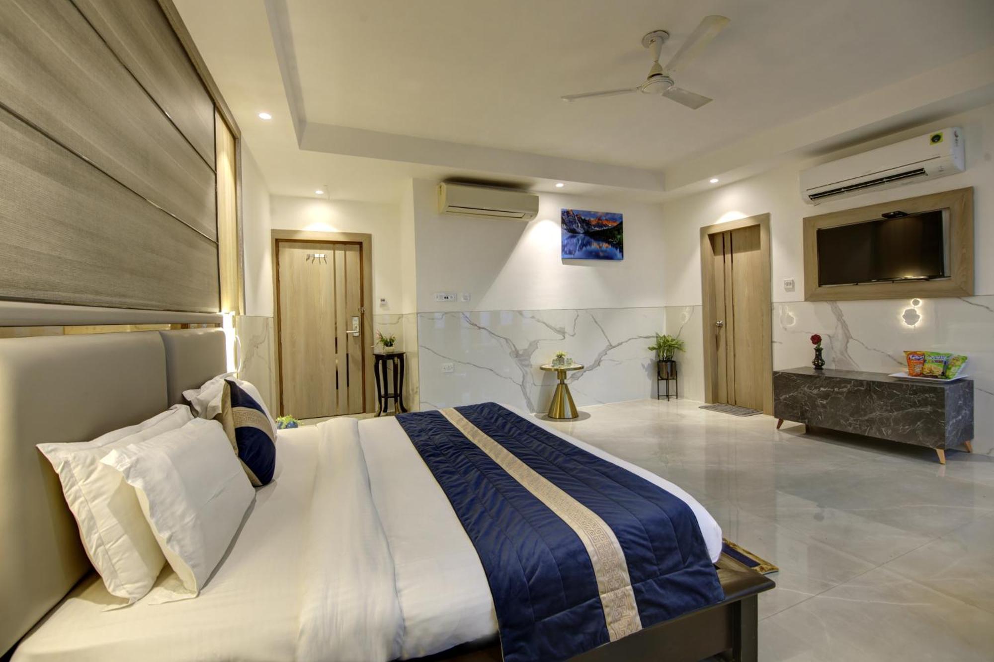 Hotel Delhi 37 By Star Group Near Delhi Airport 뉴델리 외부 사진
