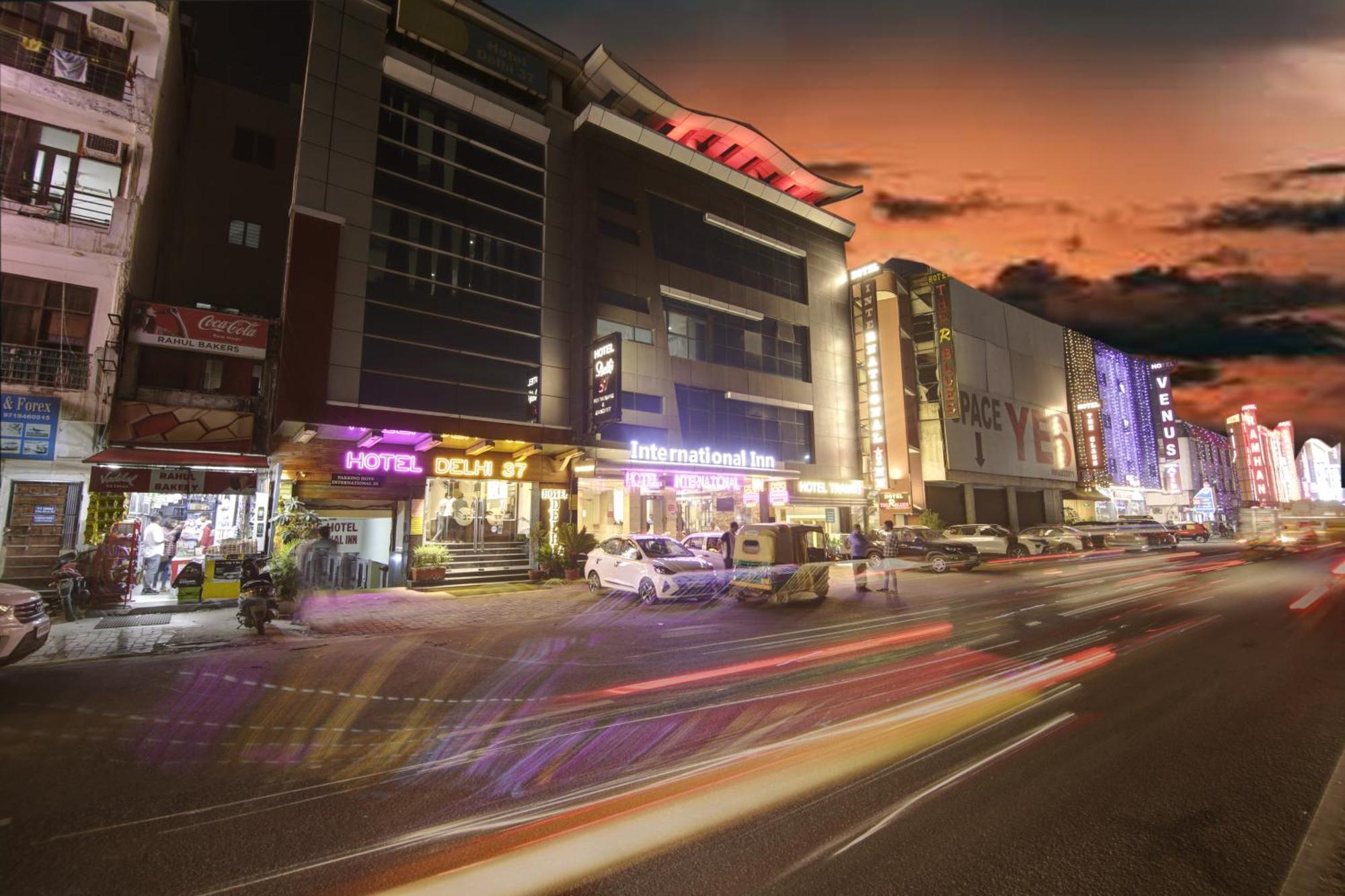 Hotel Delhi 37 By Star Group Near Delhi Airport 뉴델리 외부 사진