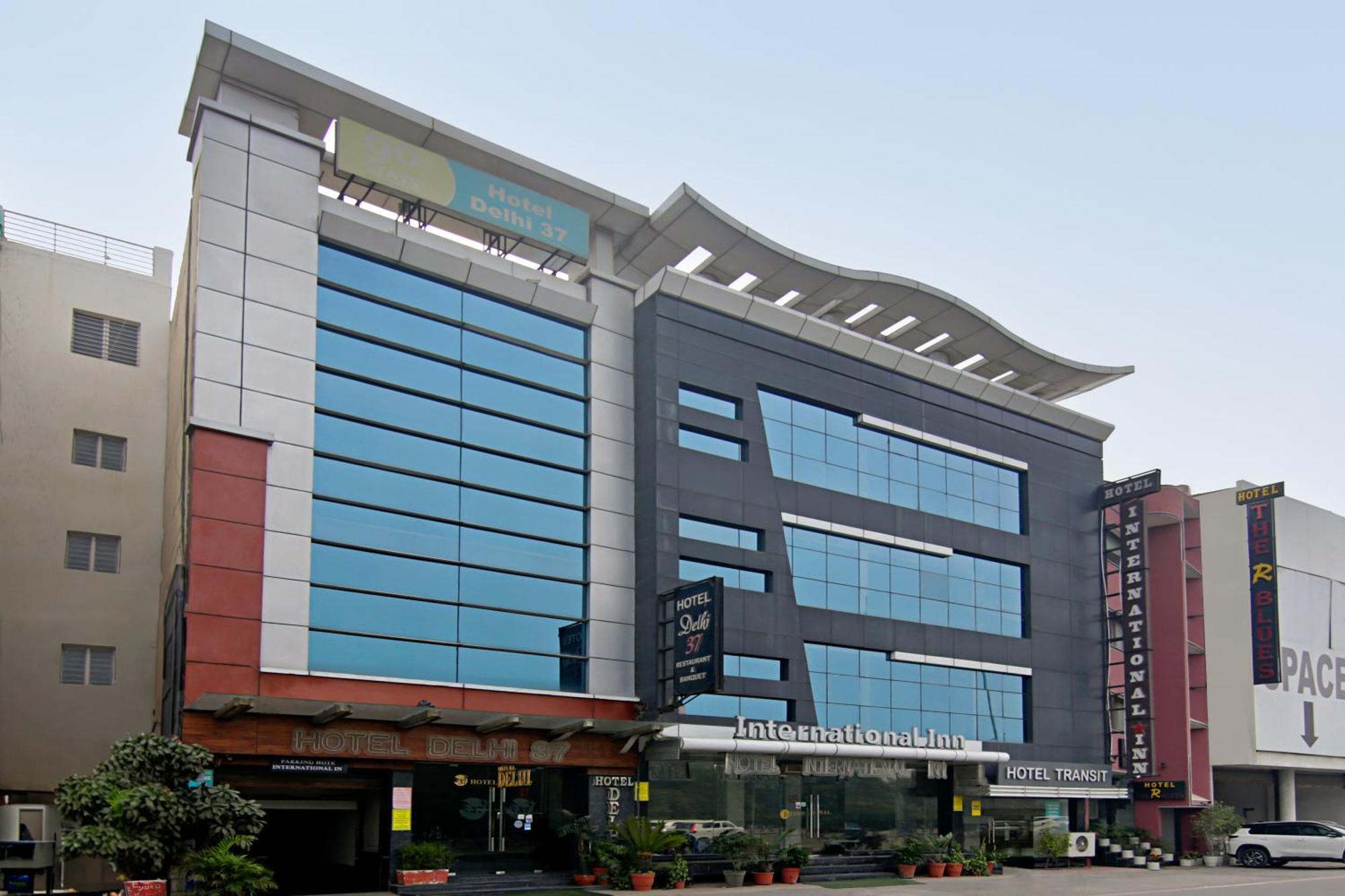 Hotel Delhi 37 By Star Group Near Delhi Airport 뉴델리 외부 사진