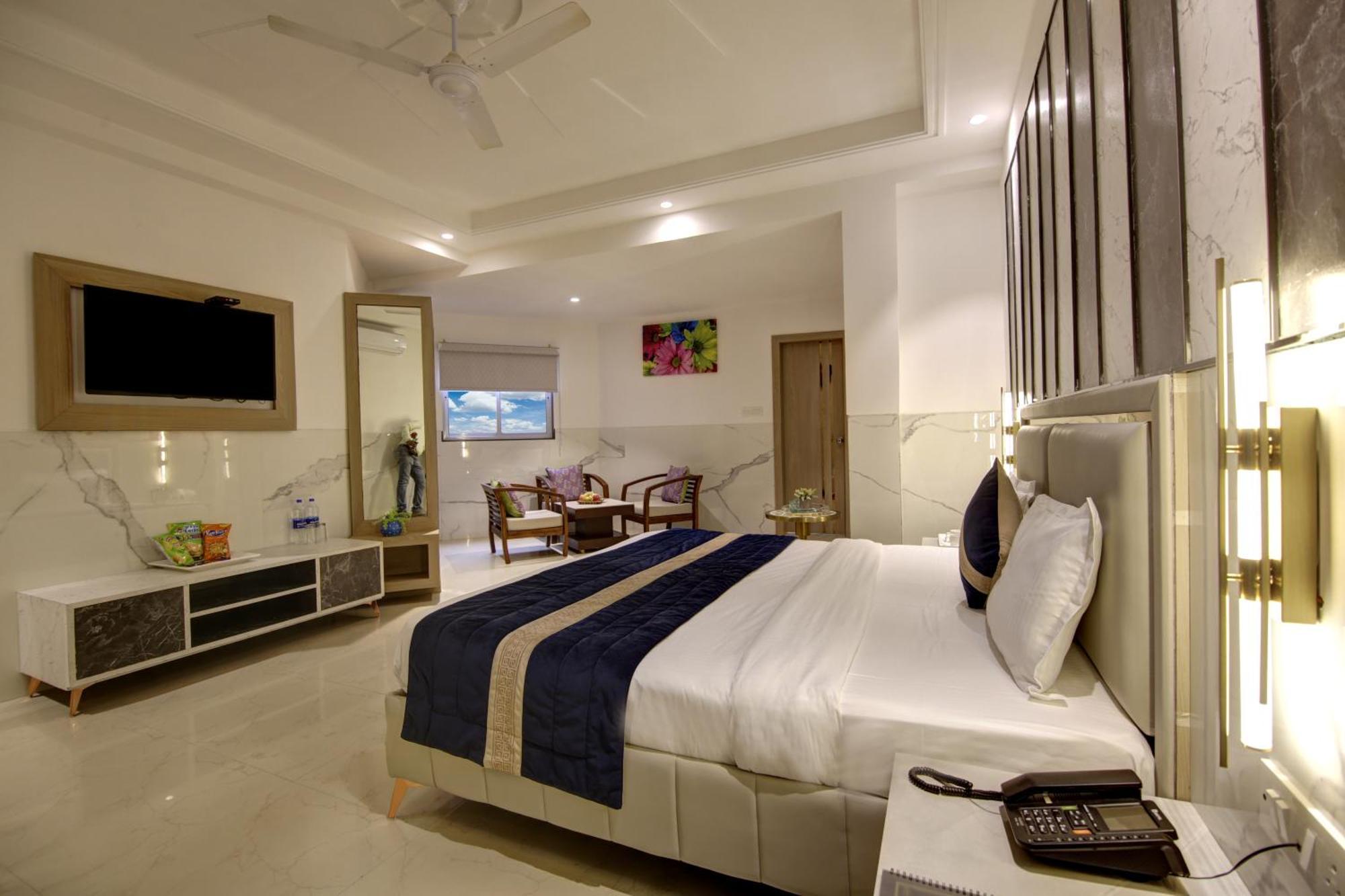Hotel Delhi 37 By Star Group Near Delhi Airport 뉴델리 외부 사진