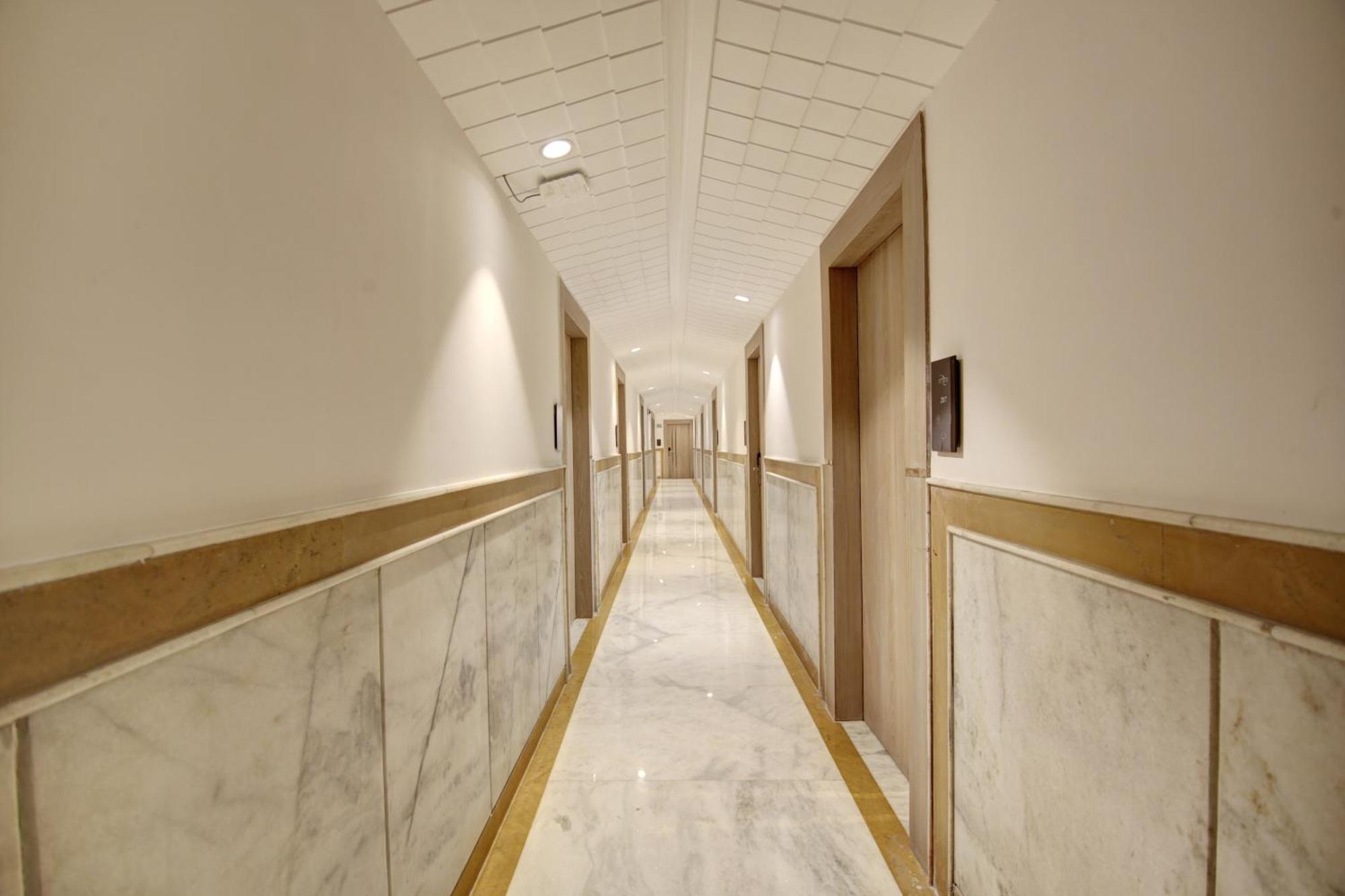Hotel Delhi 37 By Star Group Near Delhi Airport 뉴델리 외부 사진