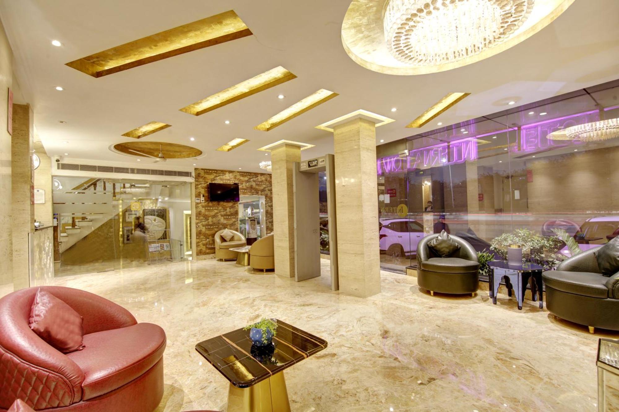 Hotel Delhi 37 By Star Group Near Delhi Airport 뉴델리 외부 사진