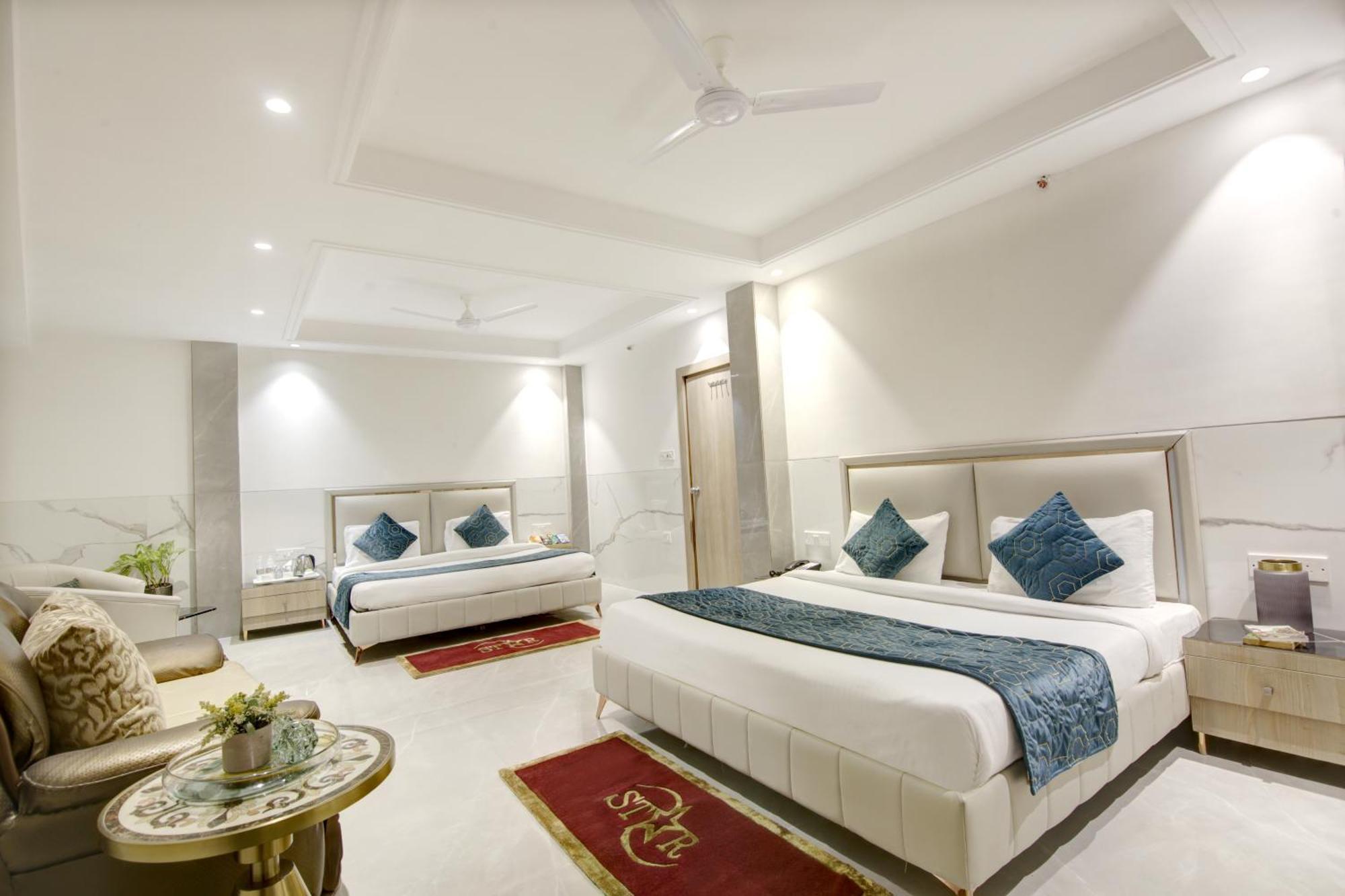 Hotel Delhi 37 By Star Group Near Delhi Airport 뉴델리 외부 사진