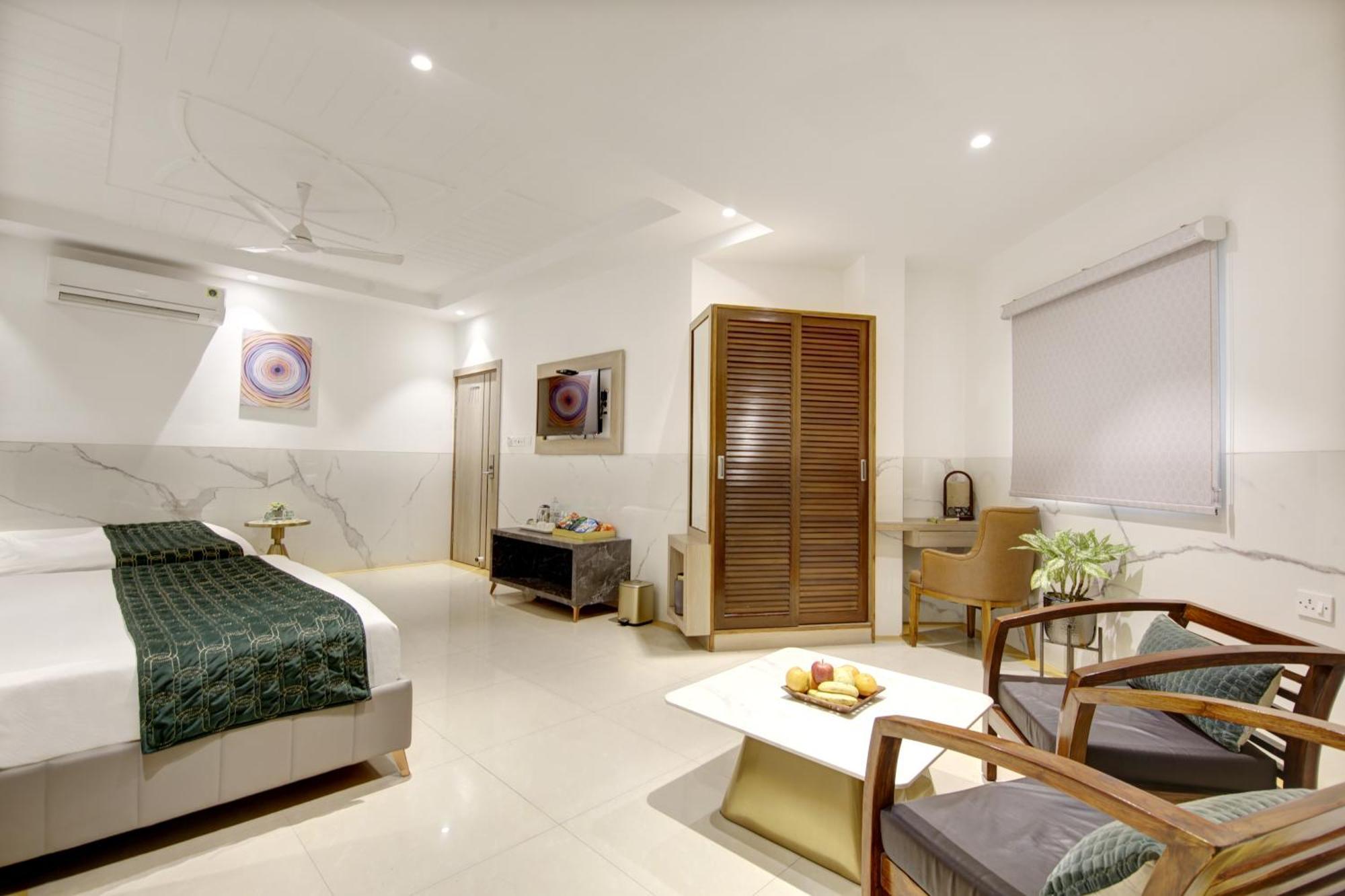 Hotel Delhi 37 By Star Group Near Delhi Airport 뉴델리 외부 사진